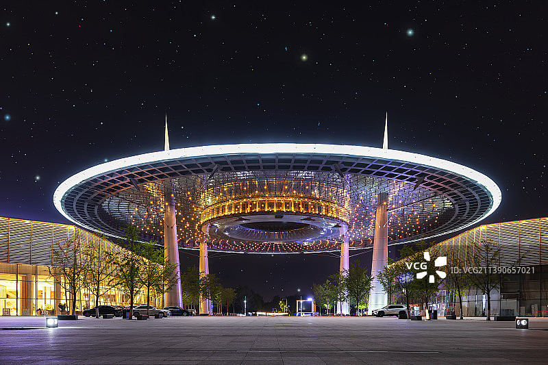 星空下的中关村软件园广场图片素材