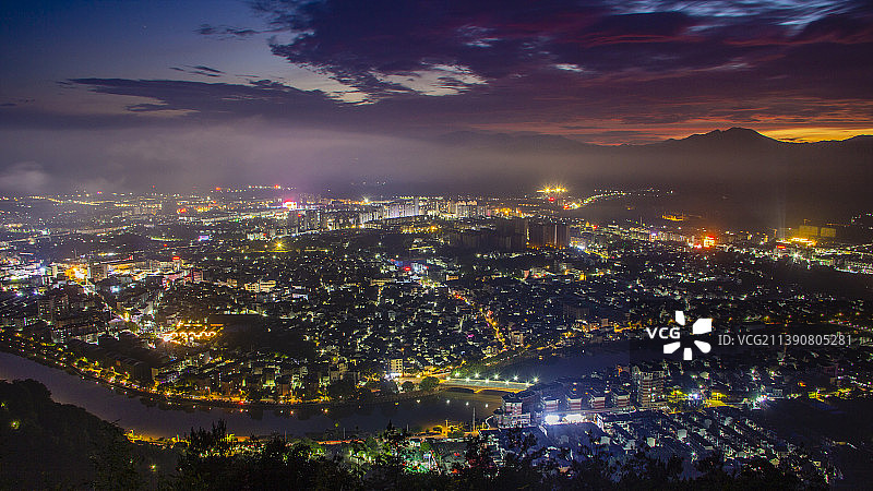 小城绩溪夜色图片素材