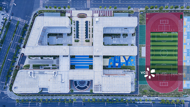 航拍城市建筑与体育场图片素材