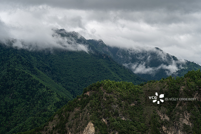 中国甘肃甘南州迭部县腊子口风景区图片素材
