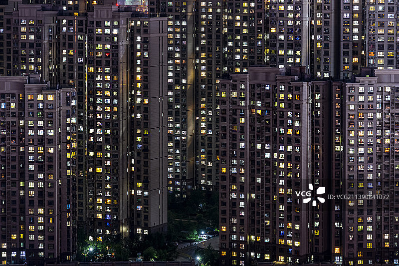 城市密集的居民楼夜景图片素材