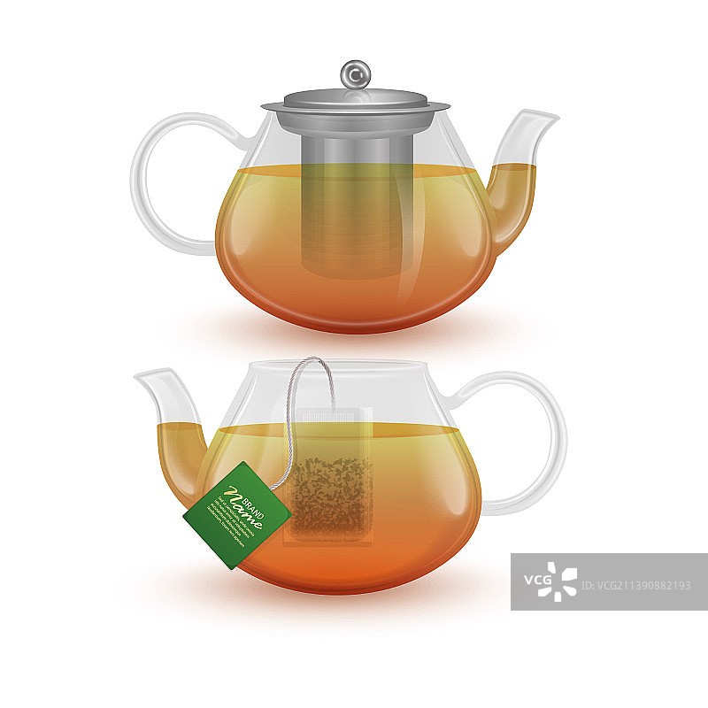 带茶托的玻璃杯，装有红茶和茶包图片素材