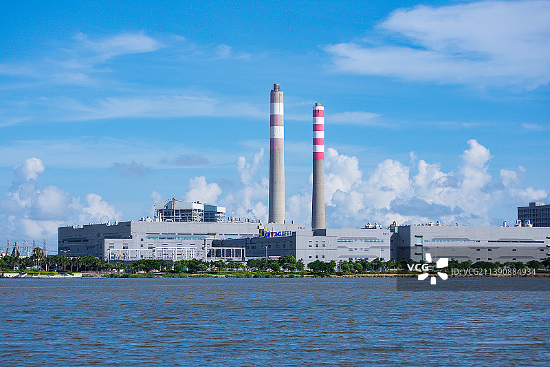 珠海发电厂大烟卤 珠海发电厂巨大的烟卤耸入云天图片素材