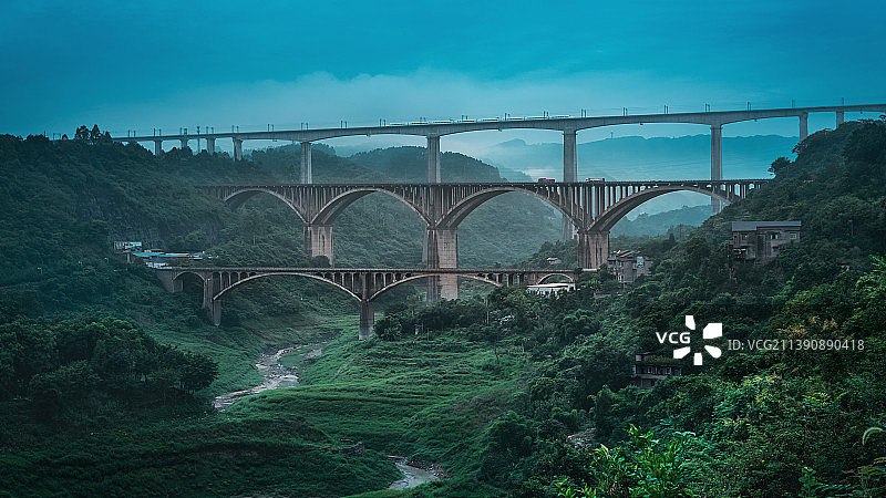 世界最高的双线铁路桥重庆涪陵蔡家沟大桥全景图片素材