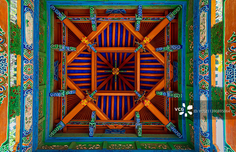 甘肃临夏州临夏市东公馆，国家3A级旅游景区，收藏了众多国宝级砖雕图片素材