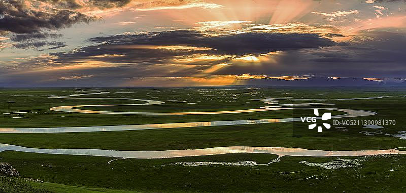 巴音布鲁克九曲十八弯图片素材