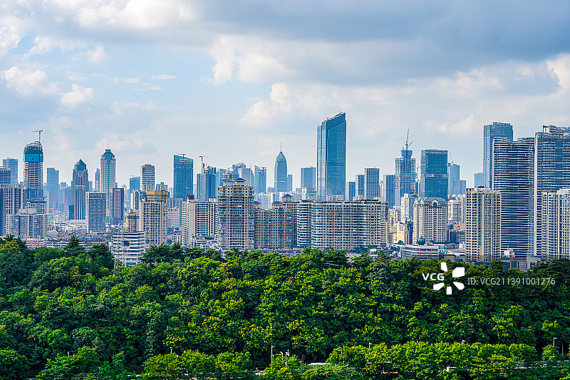 武汉夏季白天莲花湖公园龟山风景区城市风光图片素材