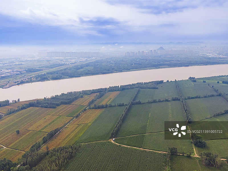 山东济南黄河两岸田野航拍图片素材