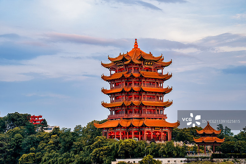 武汉地标古建筑黄鹤楼图片素材