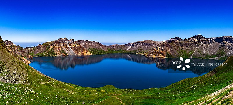 长白山天池全景图片素材