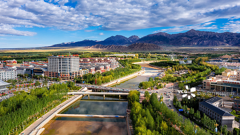航拍德令哈图片素材