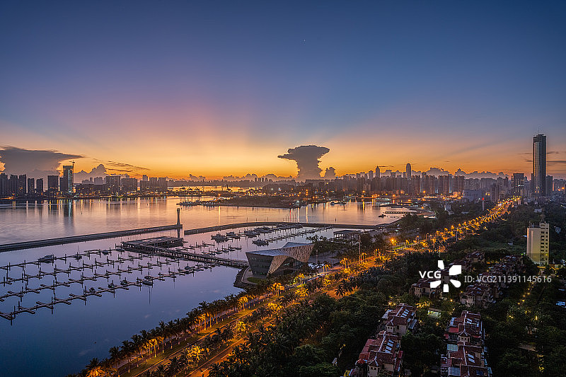 海口海岸线朝霞图片素材