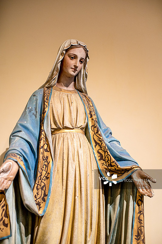 澳门世界遗产点著名景点玫瑰圣母堂圣物宝库内的藏品圣母像图片素材