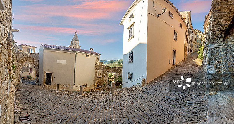 浪漫的莫托文鹅卵石路图片素材