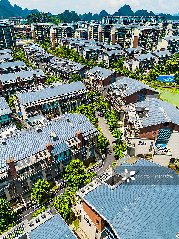 竖屏航拍桂林秀峰区琴潭区域房地产交通图片素材