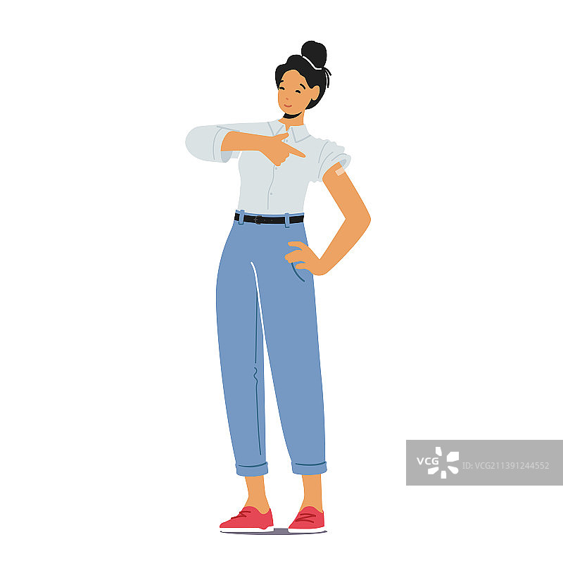 肩部贴着膏药的年轻阳光女士图片素材