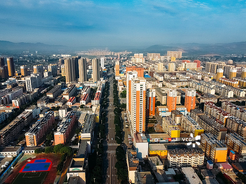 建平县 人民路 京沈路 东环岛 热电公司 清晨图片素材