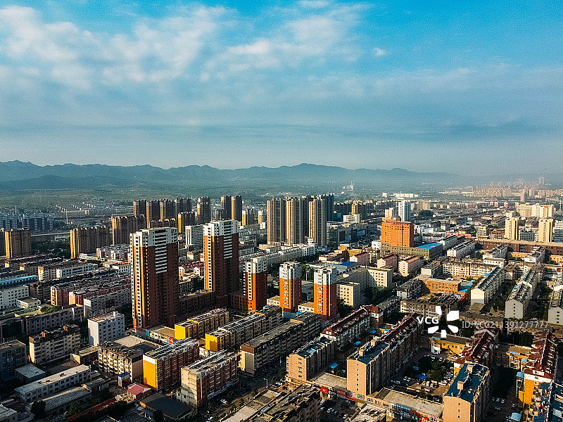 建平县 人民路 京沈路 东环岛 热电公司 清晨图片素材