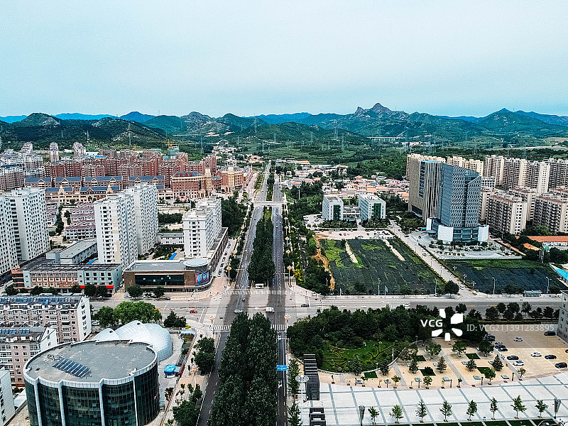 平泉市 山庄集团 亮达国际 建设大厦 府前街图片素材