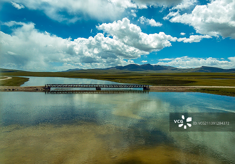西藏措那湖图片素材