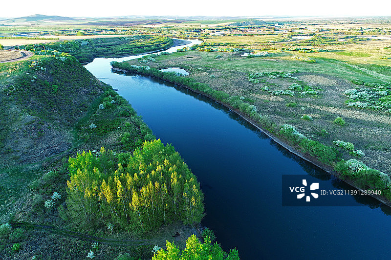 内蒙古额尔古纳春季河流图片素材