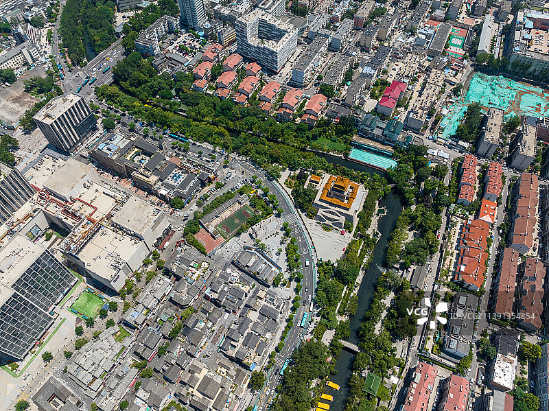 中国山东济南解放阁、宽厚里、护城河航拍图片素材