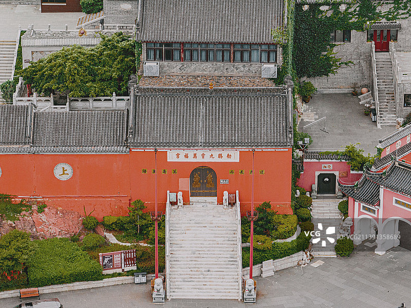 江苏省镇江市句容茅山风景名胜区大茅峰九霄万福宫长焦航拍风光图片素材