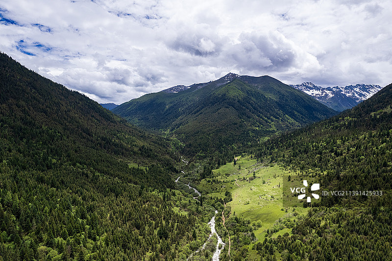 丹巴党岭航拍图片素材