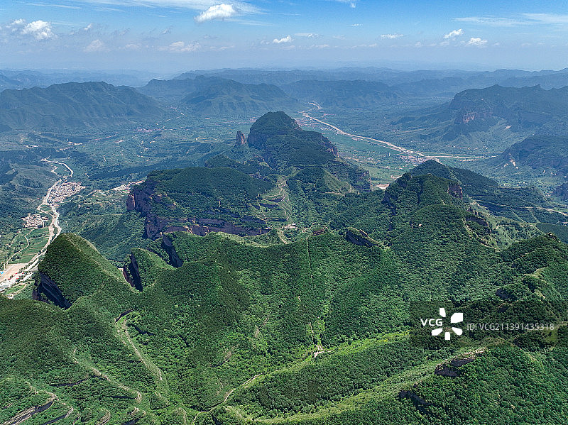 山西长治，太行山夏日风光。图片素材