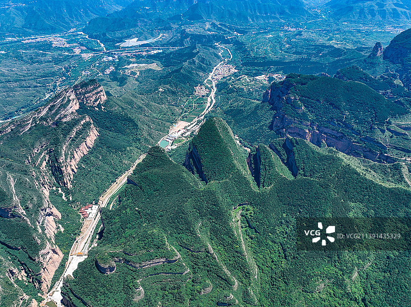 山西长治，太行山夏日风光。图片素材
