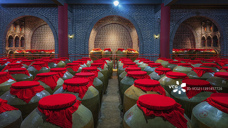 所有精华 源于陈酿 云南兰坪啦井盐井古酒图片素材