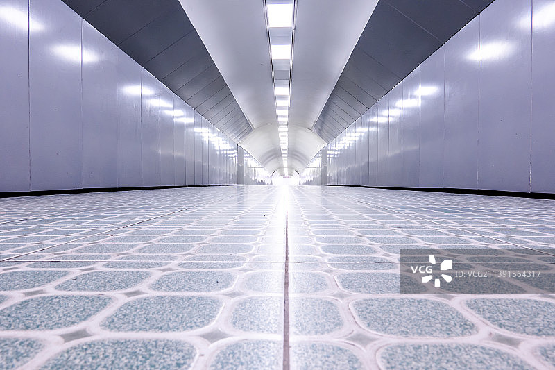 上海人民广场地下隧道空间图片素材