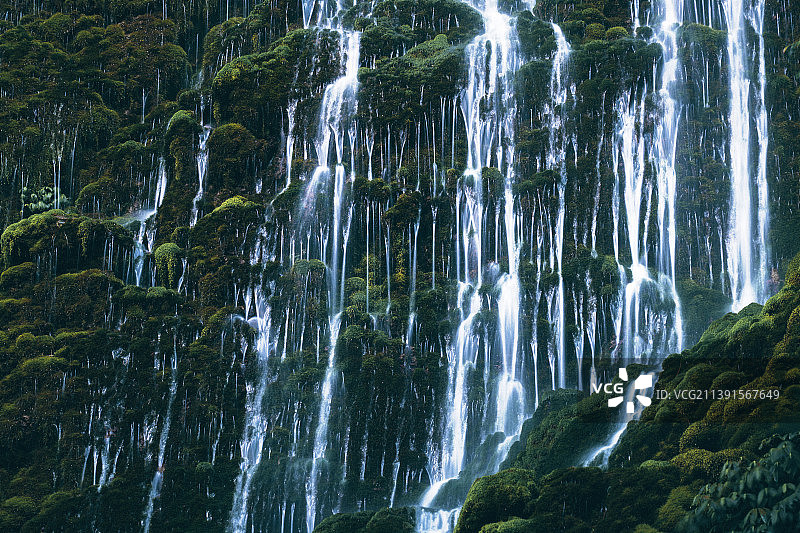 成都青城山瀑布图片素材