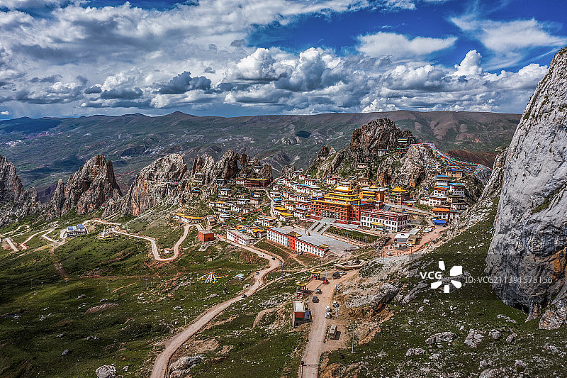 云端上的孜珠寺图片素材