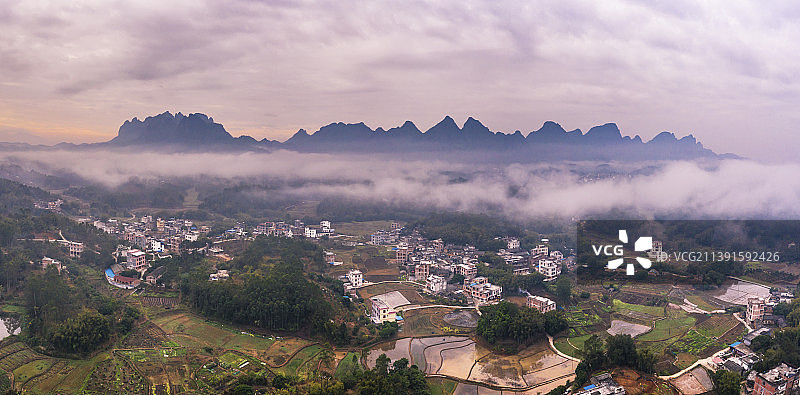 陈乔湘+都峤山八峰+广西壮族自治区玉林市容县都峤山风景区图片素材