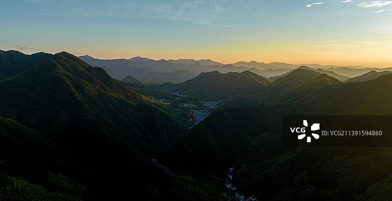 浙江省衢州市柯城区桃园七里风景区，称得上是衢州的后花园图片素材