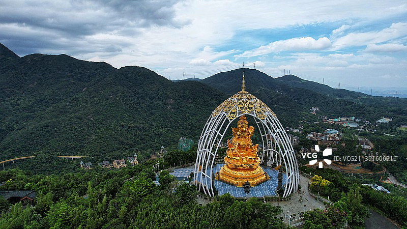 航拍视角下的华兴寺图片素材