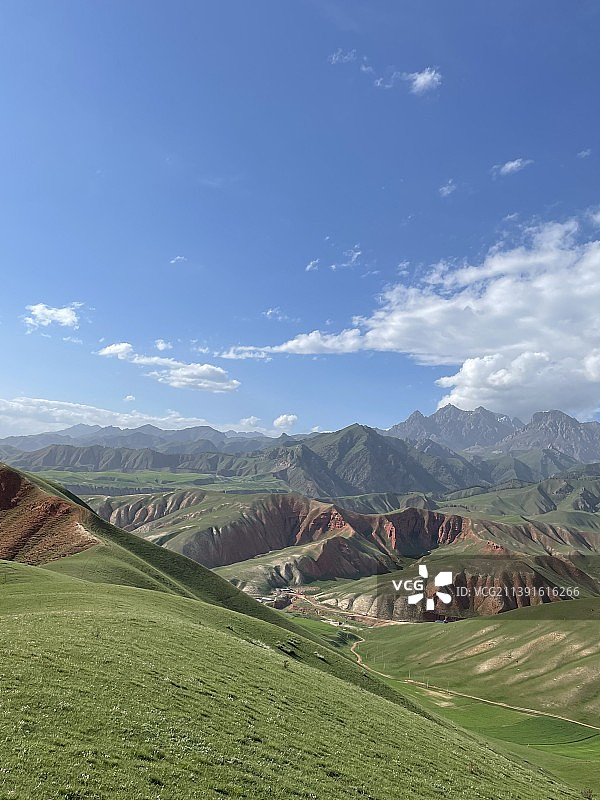 高原上的公路图片素材