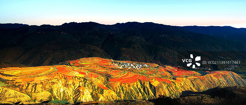 红土地的黄昏图片素材