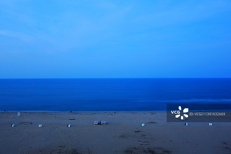 美国弗吉尼亚海滩的蓝色天空海景图片素材