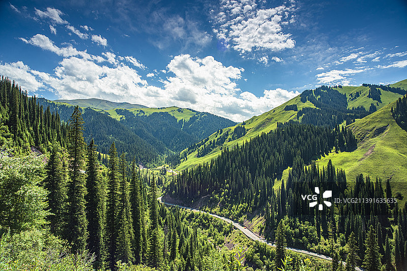 独库风光，新疆独山子到库车公路是的自然风景图片素材