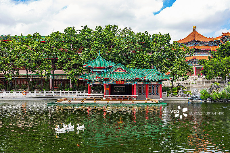 广州市花都区圆玄道观春晖湖听涛轩图片素材