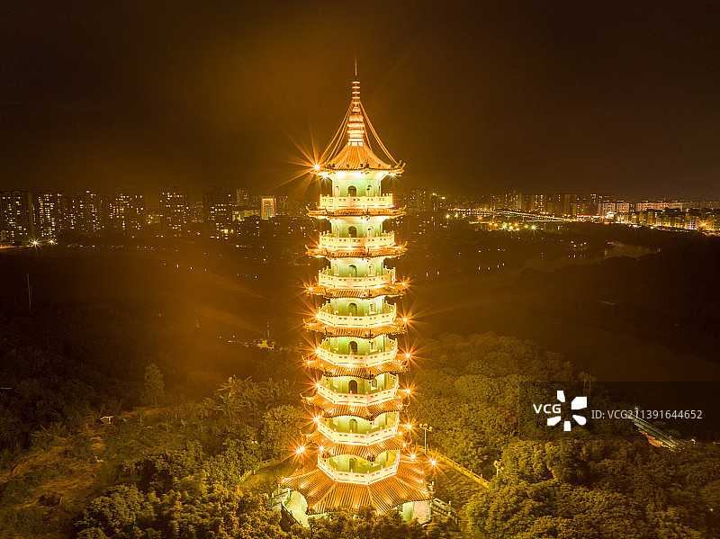 文峰塔航拍夜景图片素材