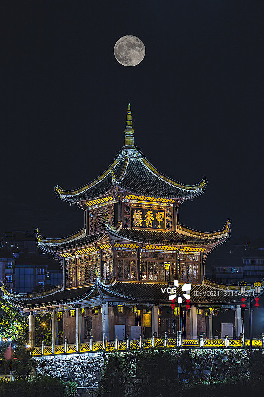 贵阳甲秀楼圆月月升图片素材