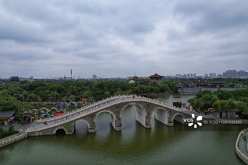 阴云密布下的清园九龙桥#梦华录图片素材