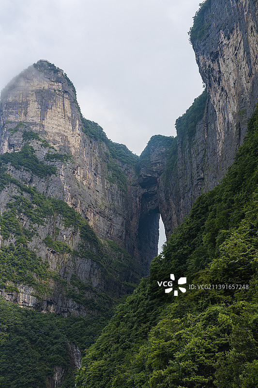 张家界天门山天门洞图片素材