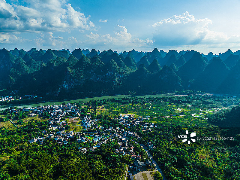 桂林雁山区冠岩风景区航拍图片素材