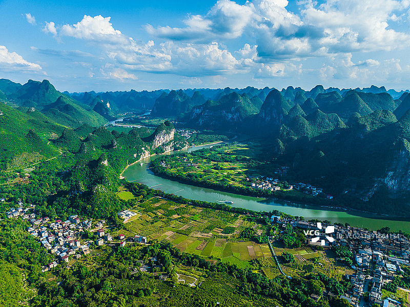 桂林雁山区冠岩风景区航拍图片素材