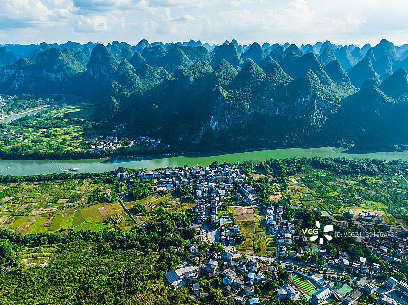 桂林雁山区冠岩风景区航拍图片素材