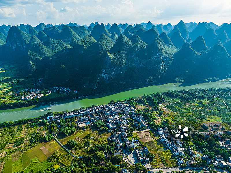 桂林雁山区冠岩风景区航拍图片素材
